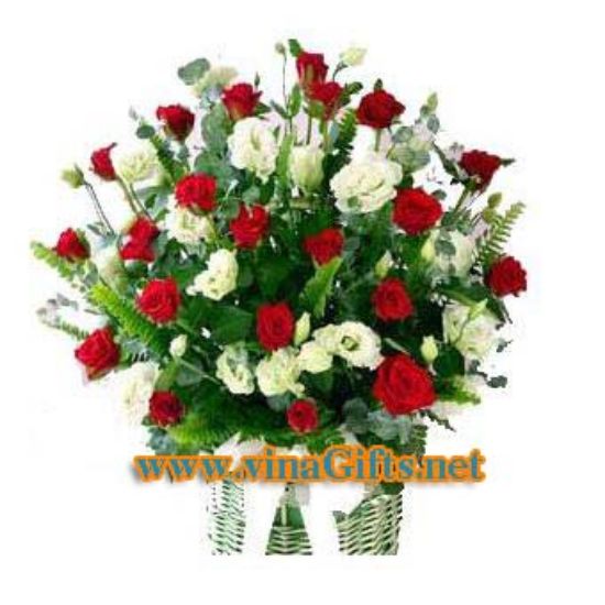 Picture of VNG-RO-0619_Basket of over 72 mixed roses