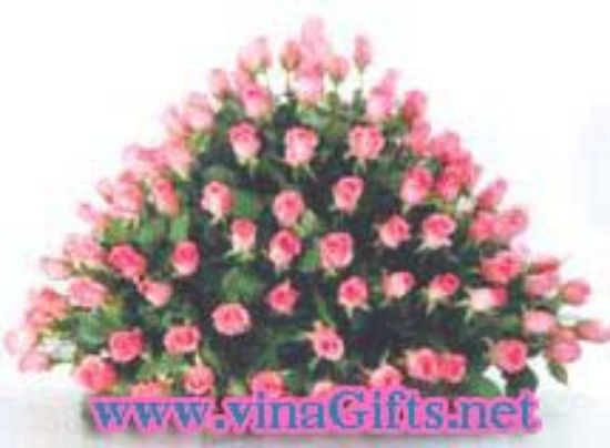 Picture of VNG-RO-0627_Basket of 199 roses & greenery