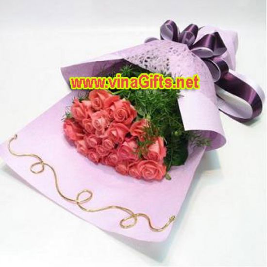 Picture of VNG-RO-060627_24 pink roses bouquet.