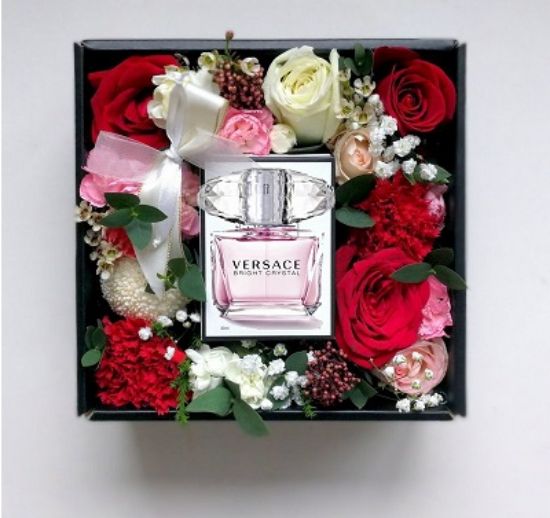 Picture of VNG-PF-flower_box_Versace